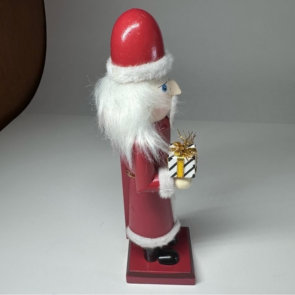 Nutcracker Wooden Santa Claus St Nick Hand Painted Vintage 8” Collectable Gift - Picture 4 of 9
